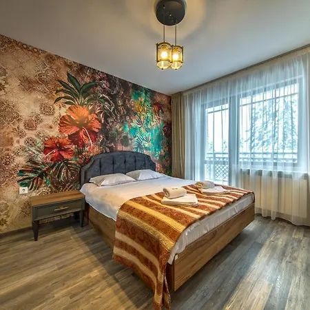 Colors Of Nature In Stylish Flat In By Flat Mаnager פמפורובו